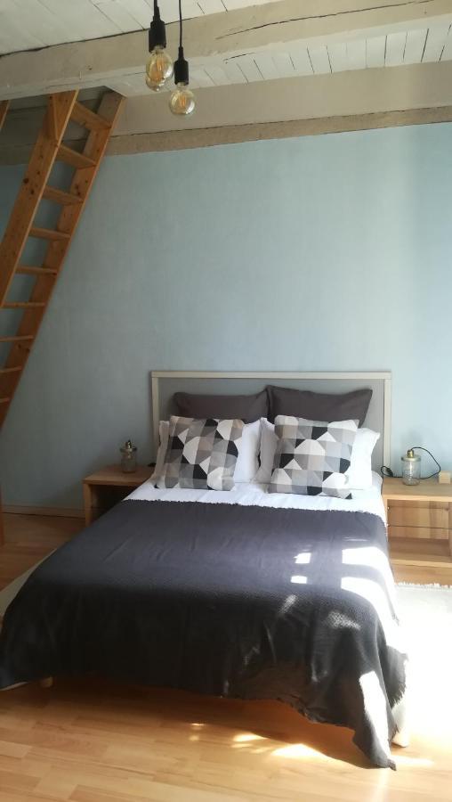 Le Mas De Carrie Bed & Breakfast Parisot  Dış mekan fotoğraf