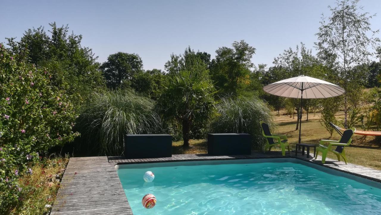 Le Mas De Carrie Bed & Breakfast Parisot  Dış mekan fotoğraf