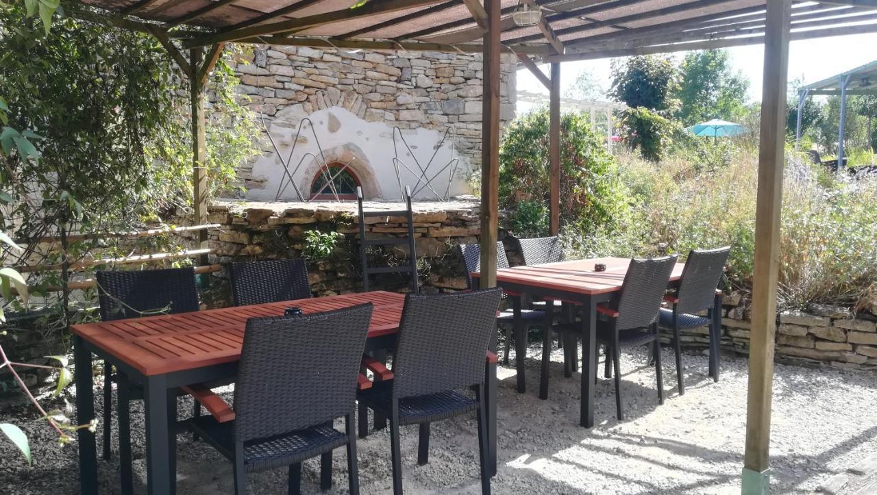 Le Mas De Carrie Bed & Breakfast Parisot  Dış mekan fotoğraf